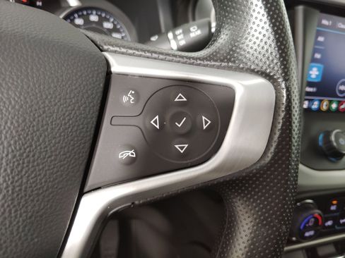 Used 2023 GMC Acadia SLE w/ Driver Convenience Package image 28