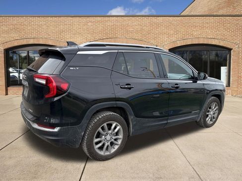 Used 2024 GMC Terrain SLT AWD/4WD image 5