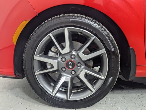 Used 2021 Kia Soul Turbo FWD image 9