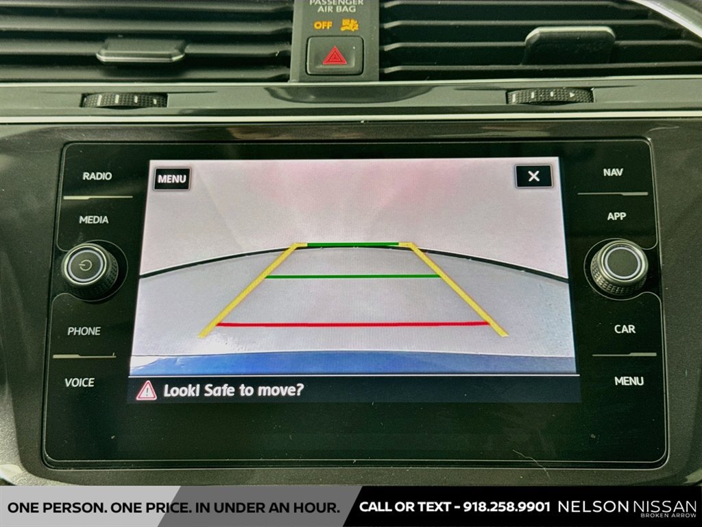 Used 2020 Volkswagen Tiguan SEL AWD/4WD image 13