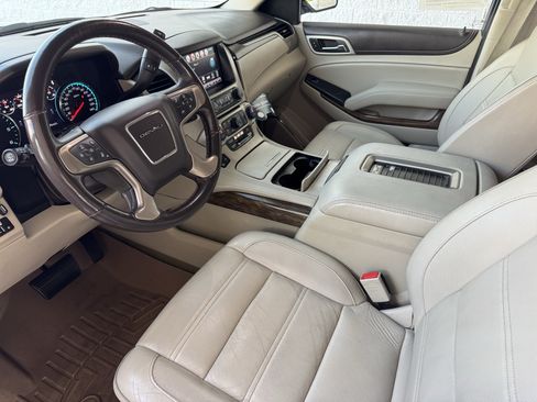 Used 2018 GMC Yukon Denali w/ Denali Ultimate Package AWD/4WD image 9