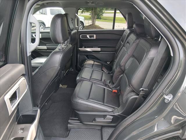 Certified 2023 Ford Explorer XLT w/ Equipment Group 202A AWD/4WD image 14