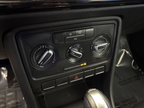 Used 2017 Volkswagen Beetle 1.8T S image 19