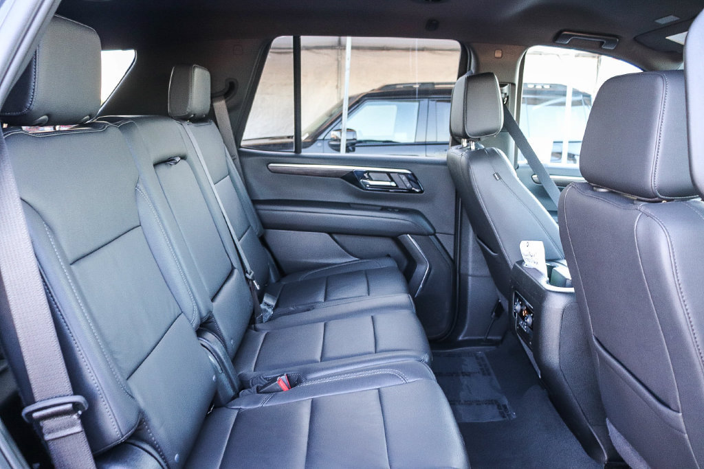 Used 2025 Chevrolet Tahoe LT AWD/4WD image 18
