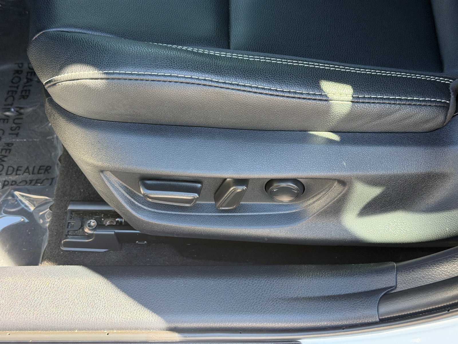 Used 2025 Toyota Camry SE FWD image 17