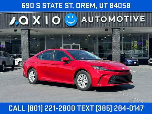 Used 2025 Toyota Camry LE FWD image 1