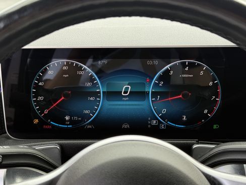 Used 2020 Mercedes-Benz GLB 250 4MATIC image 20