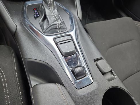 Used 2022 Chevrolet Camaro LT RWD image 28