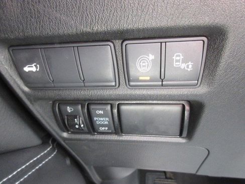 Used 2017 Nissan Armada Platinum w/ Captain Seat Package RWD image 25
