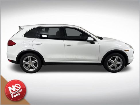Used 2014 Porsche Cayenne Platinum Edition AWD/4WD image 2