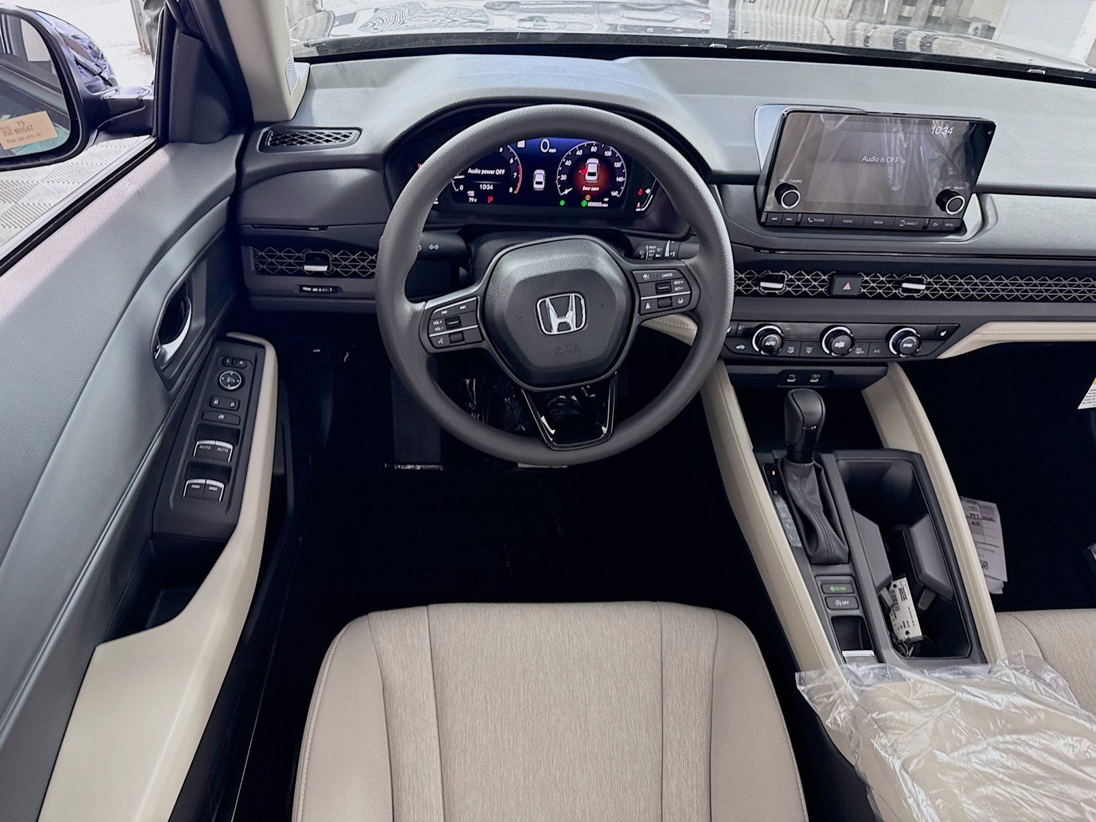 Used 2025 Honda Accord SE image 18