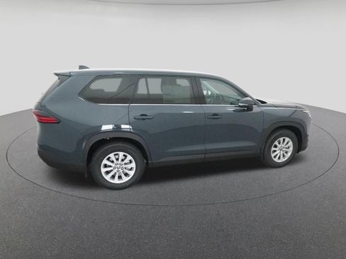 New 2026 Toyota Grand Highlander FWD image 10