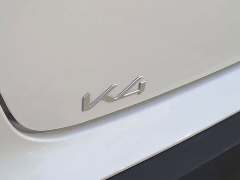 Used 2025 Kia K4 EX image 33