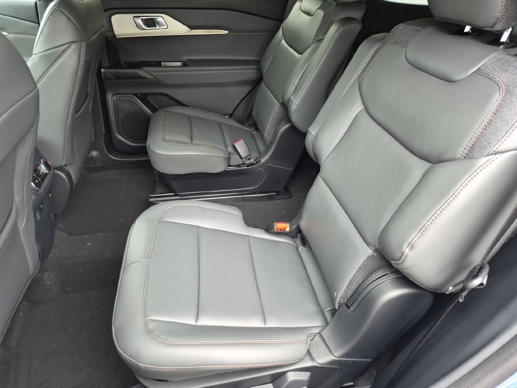 New 2027 Ford Explorer Active w/ Active Comfort Package AWD/4WD image 18