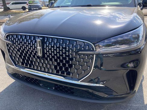 New 2025 Lincoln Aviator 2WD image 10