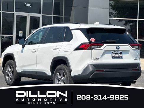 Used 2022 Toyota RAV4 LE AWD/4WD image 9
