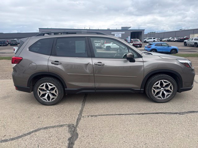 Used 2021 Subaru Forester Premium AWD/4WD image 12