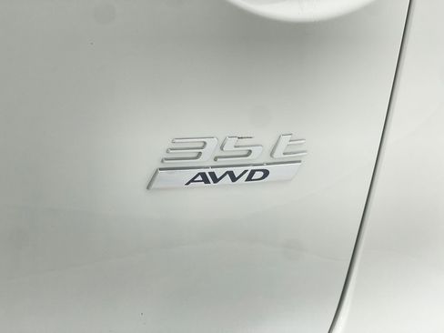 Used 2017 Jaguar F-PACE Prestige image 41