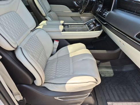 Used 2018 Lincoln Navigator L Black Label AWD/4WD image 23
