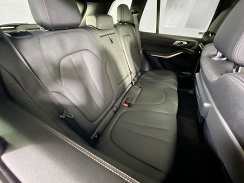 Used 2021 BMW X5 xDrive40i w/ Convenience Package image 27