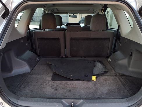 Used 2014 Toyota Prius V Three image 21