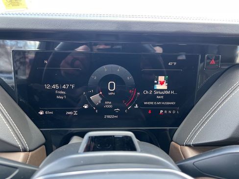 Used 2025 GMC Yukon Denali Ultimate AWD/4WD image 11