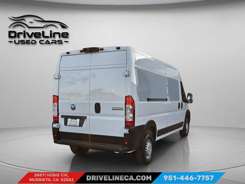 Used 2025 RAM ProMaster 2500 w/ Convenience Group image 12