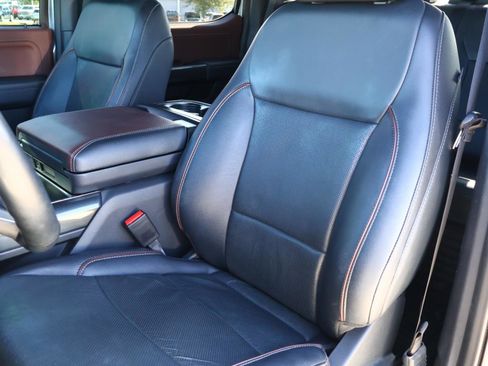 Used 2022 Ford F150 Lariat w/ Equipment Group 502A High image 16