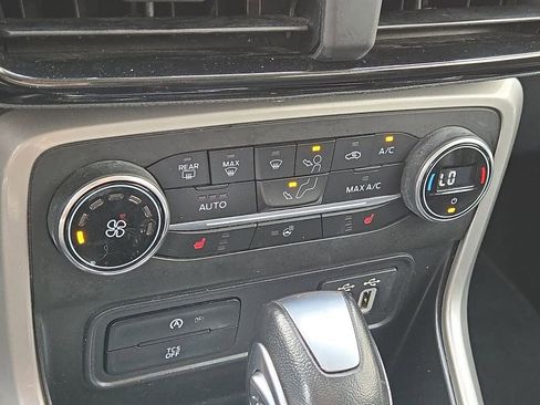 Used 2021 Ford EcoSport Titanium image 26
