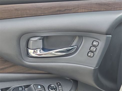 Certified 2022 Nissan Murano Platinum w/ Cargo Package image 22
