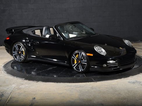 Used 2011 Porsche 911 Turbo S AWD/4WD image 2