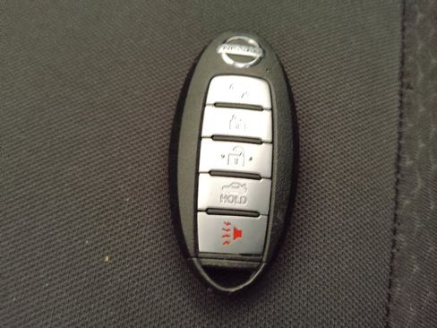 Used 2021 Nissan Versa SR w/ Convenience Package FWD image 32