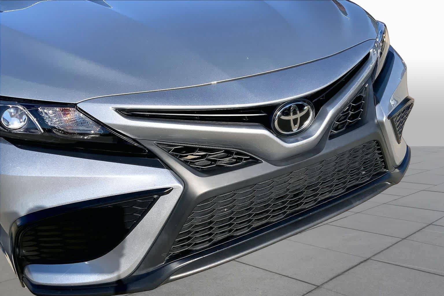 Used 2024 Toyota Camry SE FWD image 31