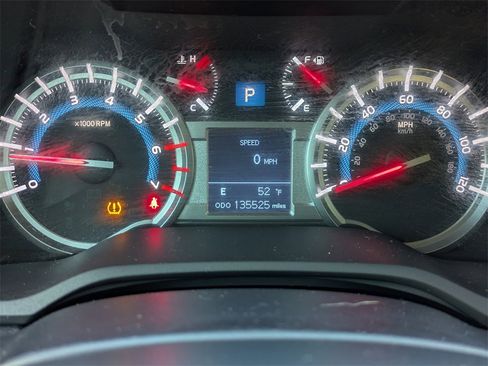 Used 2015 Toyota 4Runner Limited image 34