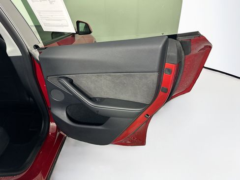 Used 2023 Tesla Model Y Long Range image 29