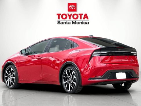 New 2026 Toyota Prius Plug-In Hybrid FWD image 5