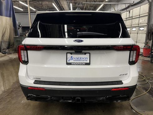 New 2026 Ford Explorer ST-Line AWD/4WD image 8
