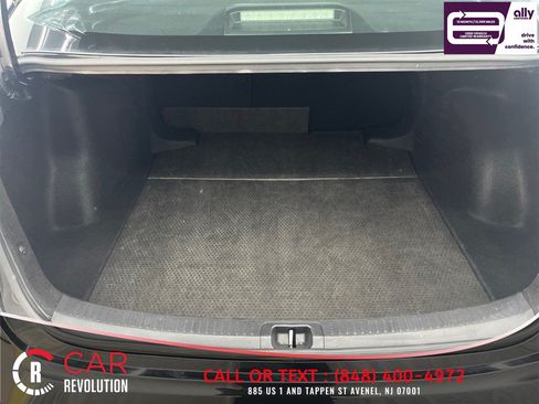 Used 2024 Toyota Corolla LE FWD image 41