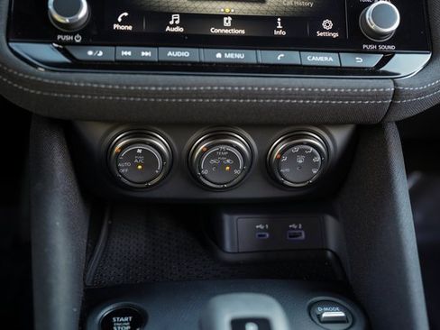 Used 2024 Nissan Z Sport w/ Floor Mat Package image 31