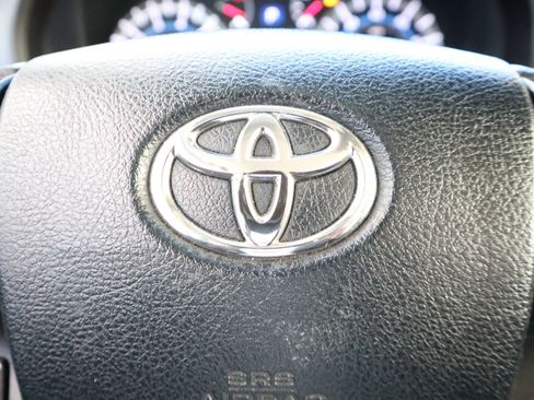 Used 2017 Toyota 4Runner TRD Off-Road w/ Convenience Package image 31