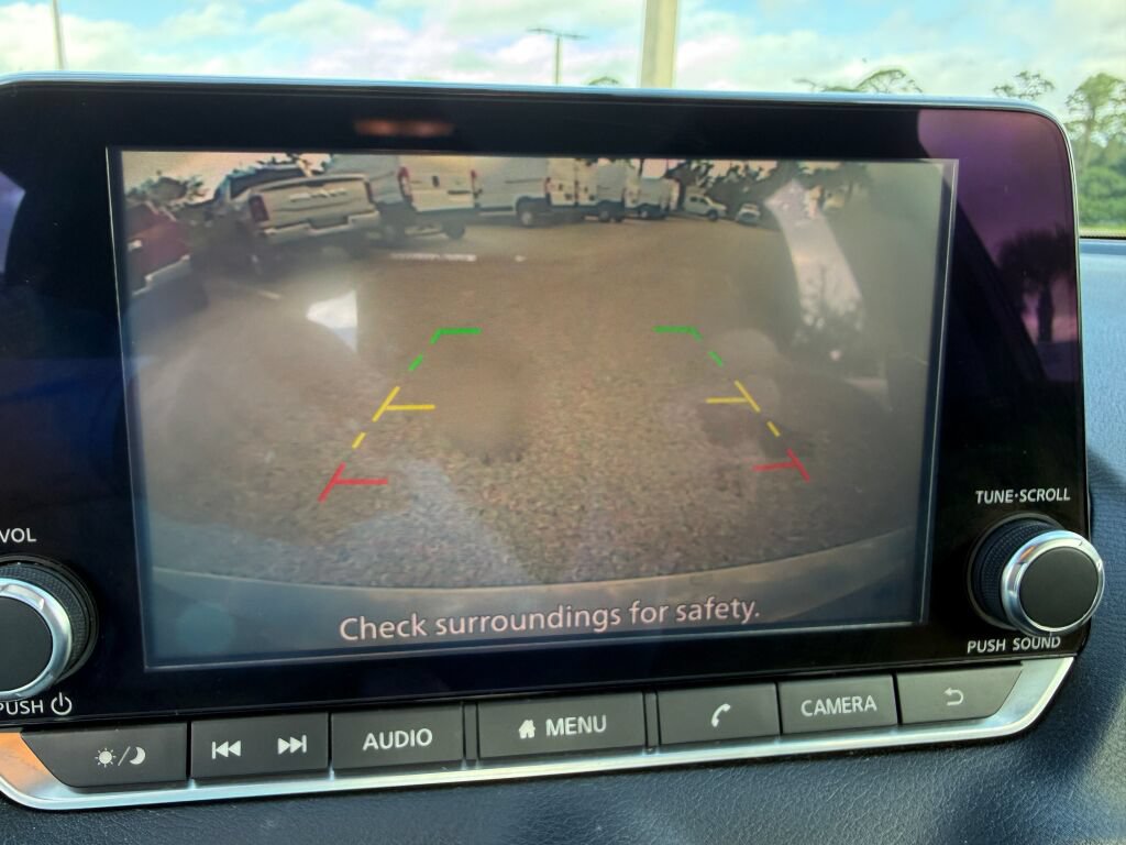 Used 2020 Nissan Sentra SV FWD image 24
