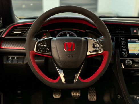 Used 2021 Honda Civic Type R Limited image 16