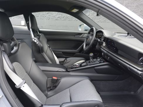 Certified 2023 Porsche 911 GT3 RWD image 27
