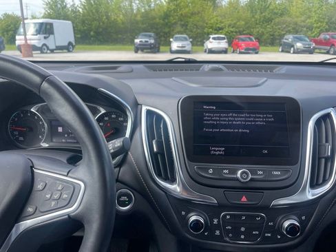 Used 2021 Chevrolet Equinox Premier FWD image 11