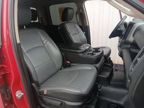Used 2019 RAM 3500 Tradesman w/ Chrome Appearance Group image 40