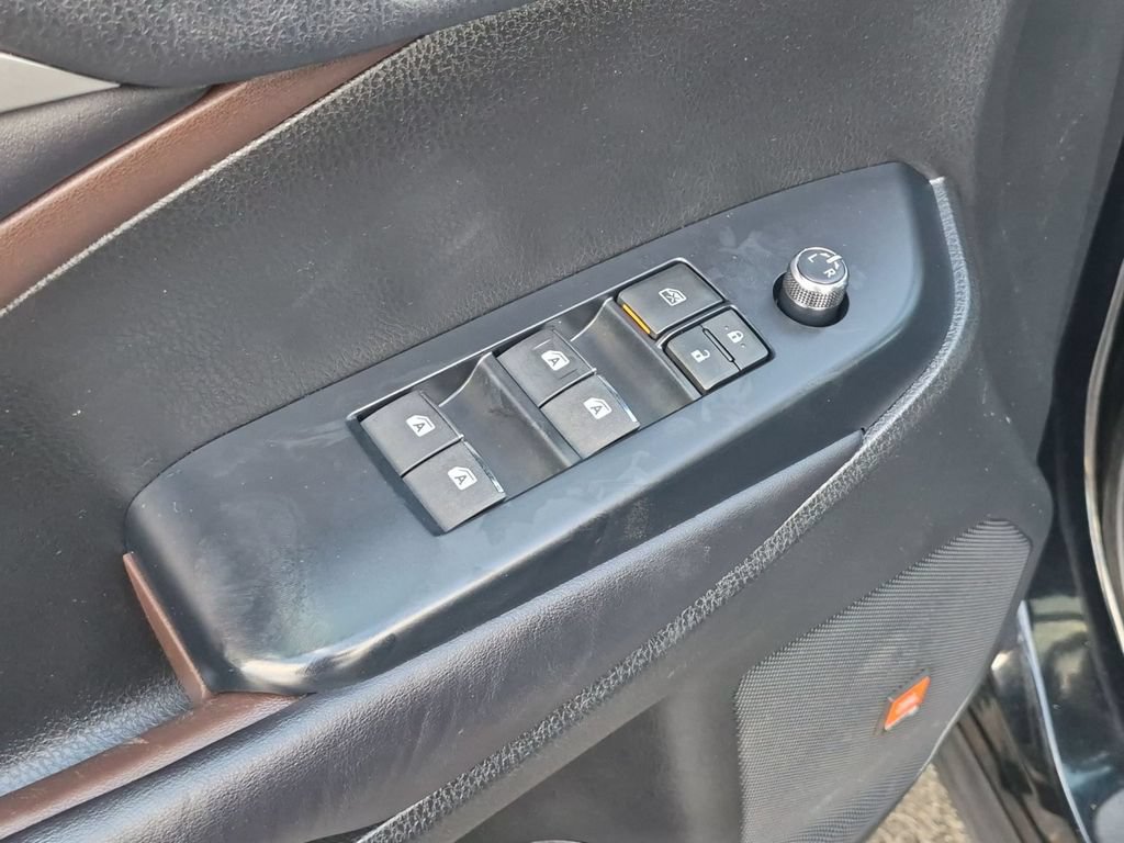 Used 2016 Toyota Highlander Limited Platinum AWD/4WD image 13