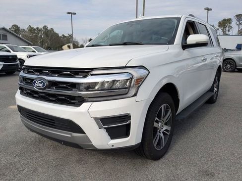 Used 2024 Ford Expedition Limited image 8