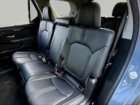 Certified 2025 Honda Pilot Touring image 16