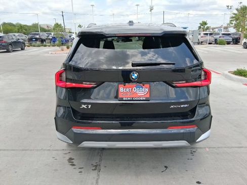 New 2026 BMW X1 xDrive28i w/ Technology Package AWD/4WD image 5