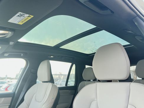 New 2026 Volvo XC90 B6 Plus w/ Protection Package Premier AWD/4WD image 24